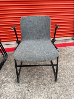 Office chairs / sillas de oficina