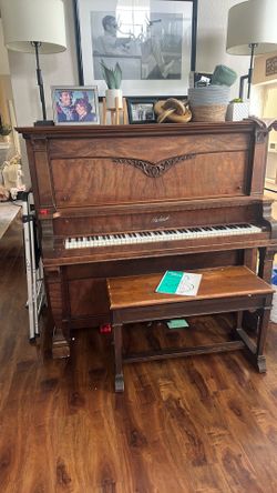 Wood piano