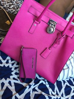 Michael kors purse with matching wallet