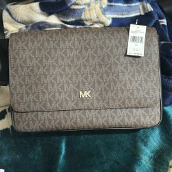 Michael Kors Messenger Bag