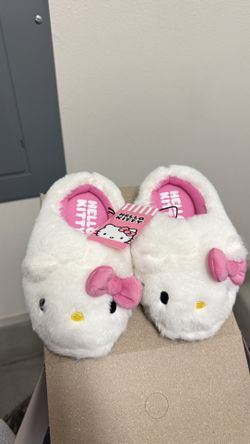 Hello kitty slippers