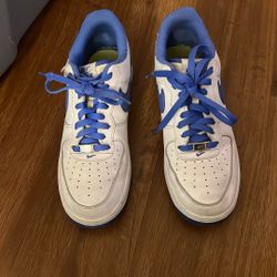   Nike Air Force 1