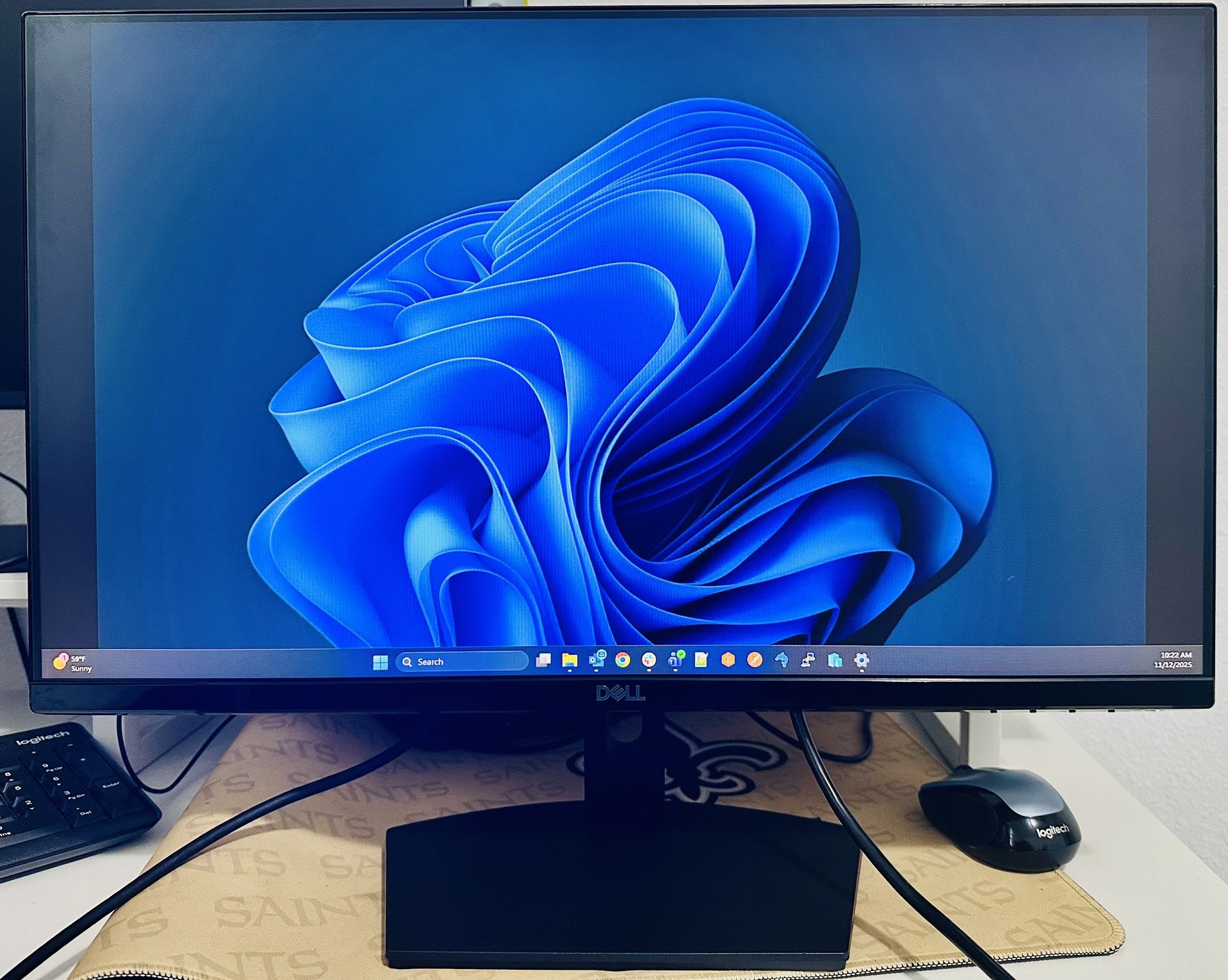 Dell 24” Monitor (Model SE2419HR) – Excellent Condition