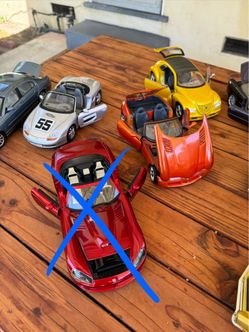 Maisto 1:18 Diecast Cars
