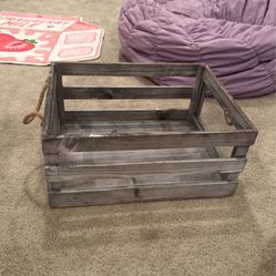 gray wood crate 