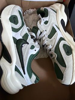 Nikes AL8