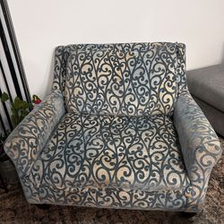 Large accent couch chair (NEGOTIABLE PRICE)