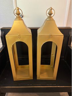 Set of 2 gold decorative lanterns