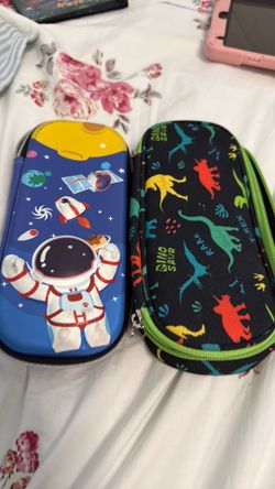 2 Pencil pouches