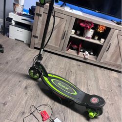 Razor Scooter Excellent Condition 