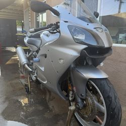2006 Kawasaki ZZR600