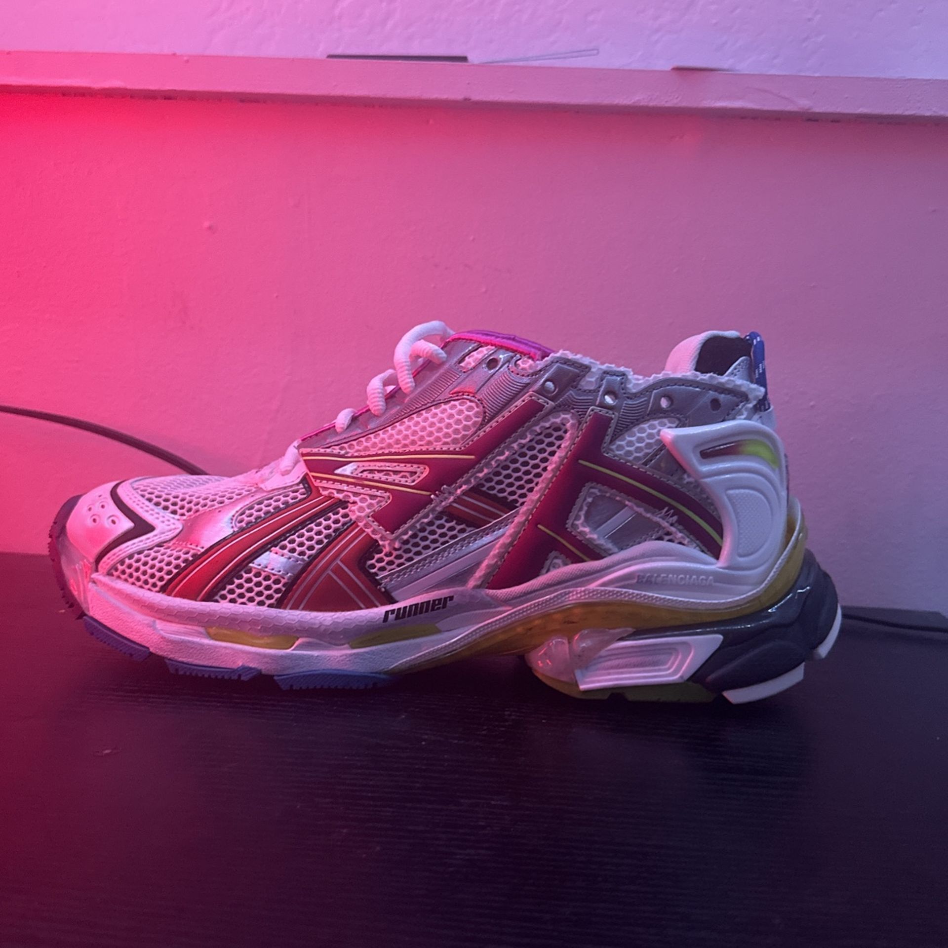 Balenciaga runners size 11 fits really big 
