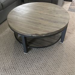 Coffee Table With Two Matching Side Tables