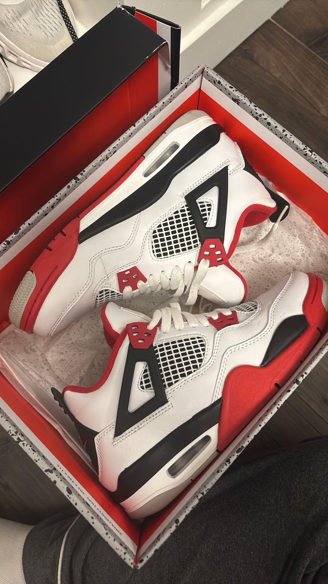 Jordan 4