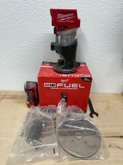 Milwaukee M18 FUEL Compact Router