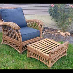 Wicker Chair With Foot Rest