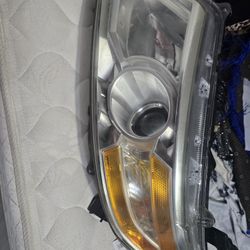 2017 Honda Odyssey lights.