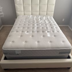 Queen Bed Frame, Mattress, Box Springs Bed Set – Like New