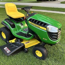 John Deere E150 Tractor Mower Only 14h Like New for Sale in
