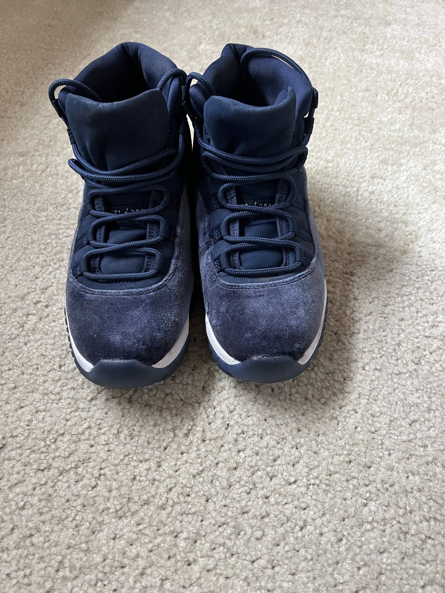 Nike Air Jordan 11 Midnight Navy - Women Size 9