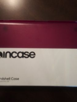 13" Incase Hardshell Case