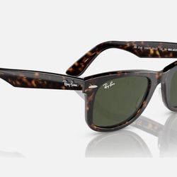 Rayban Wayfarer Sunglasses