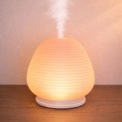 Diffuser With Color Changing Light 