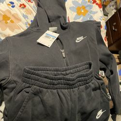 Nike Sweatsuit 