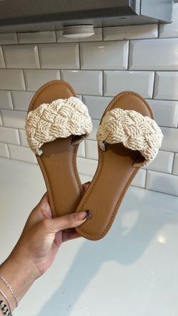 Women sandals