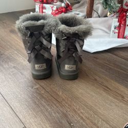 Grey Bailey Bow Uggs