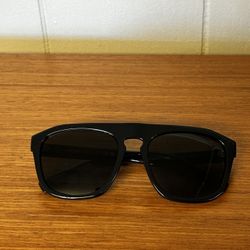 Burberry Wren Plastic Frame Sunglasses With Case And Box 