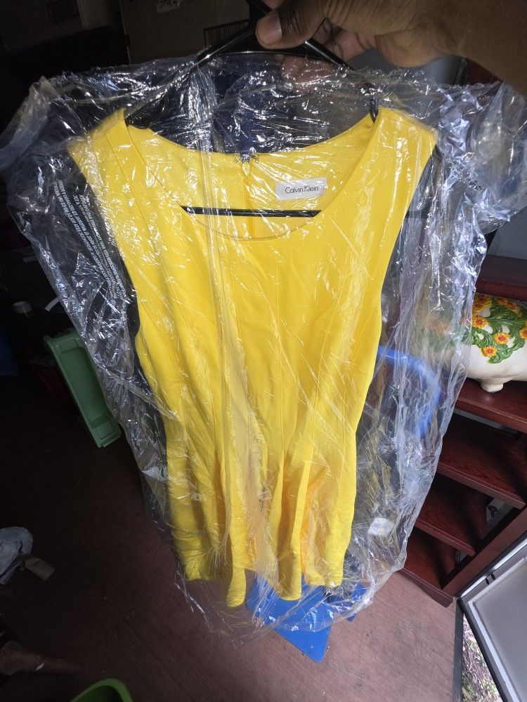 Elegant Medium Calvin Klein Dress