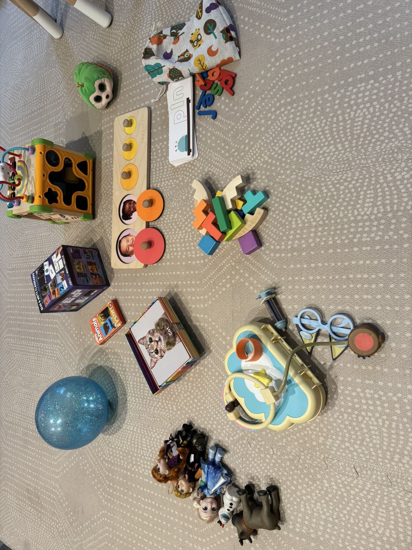 Free/Gratis: Toddler Toys