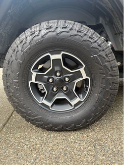 Jeep gladiator, wheels, and tires