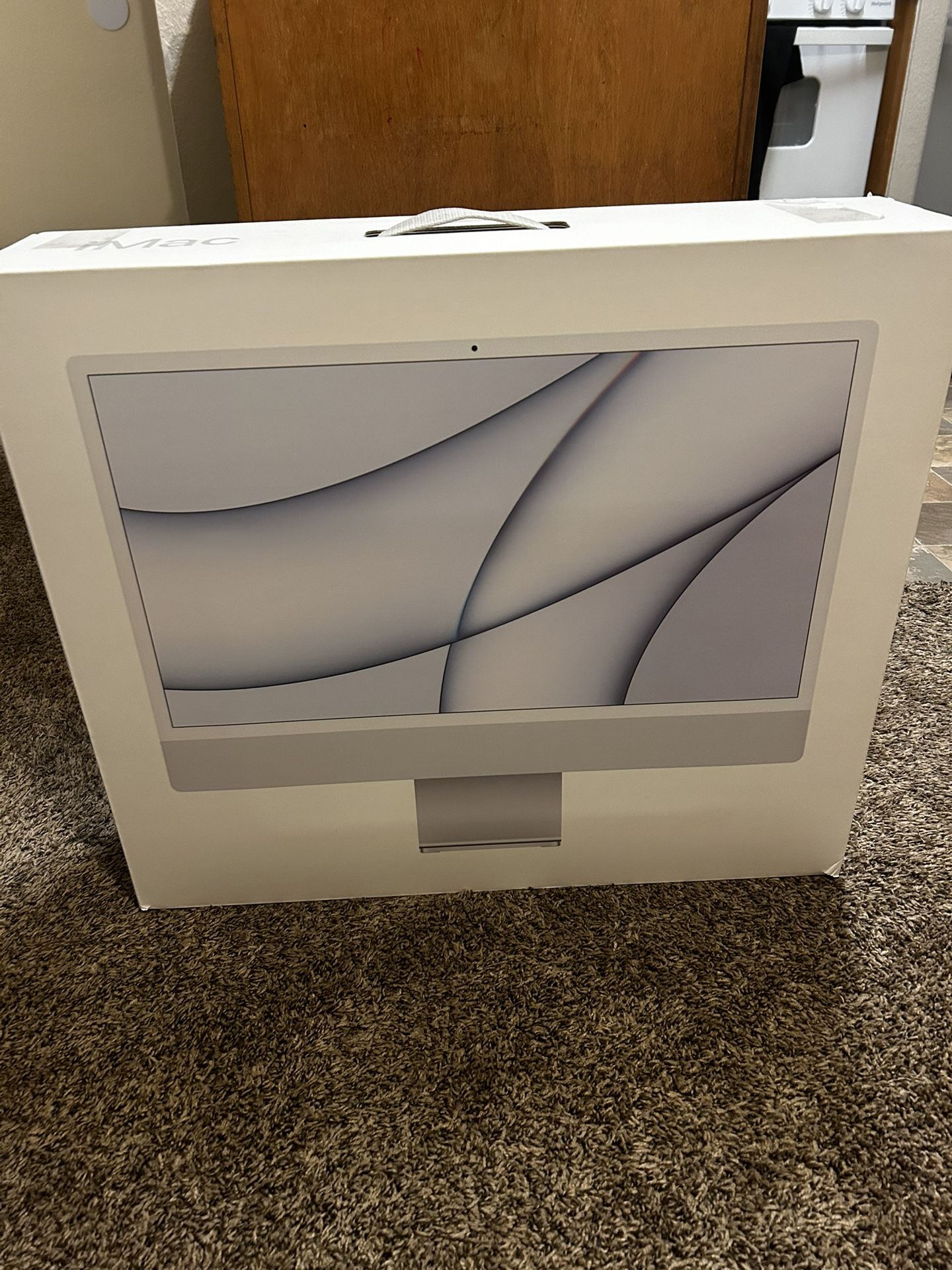 iMac 24” M1 Chip $1200
