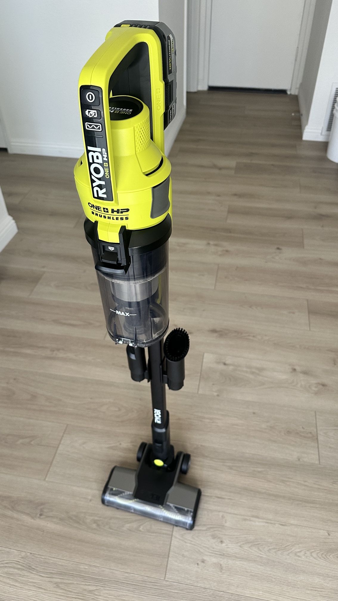 Ryobi Stick Vacuum 18V