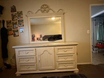 Off white solid 9 drawer dresser with mirror
