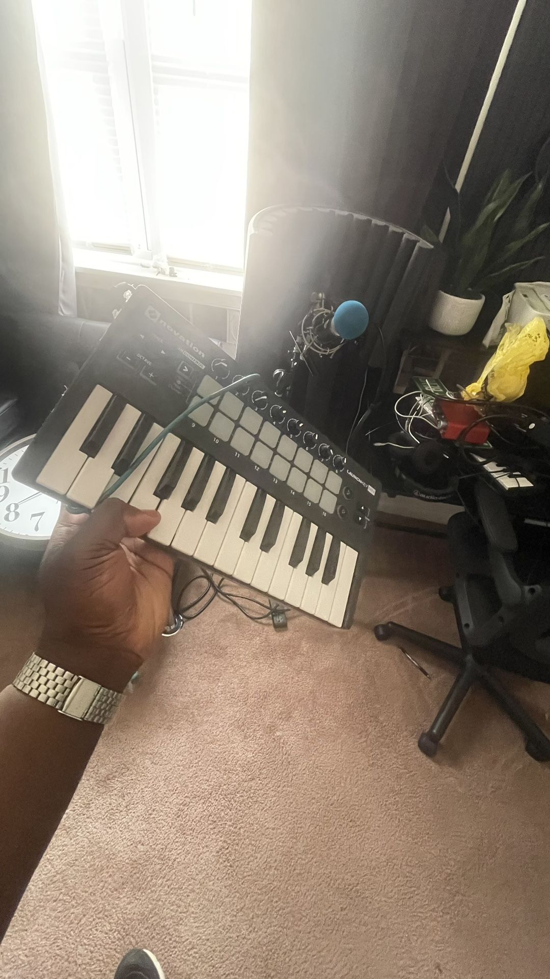 Small Black And Green Piano Key station Keyboard