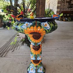 Large Bowl Alcatraz And Sunflower Birdbath. Clay Pots, Planters. Pottery $120 cada una.
