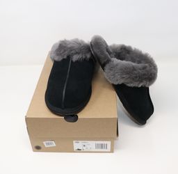 Brand new women’s UGG side 8 scuffette II slippers