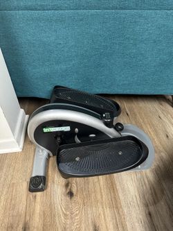Stamina InMotion E1000 Compact Elliptical Trainer