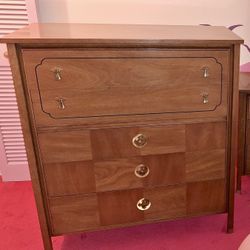 Vintage Mid-Century Drexel “Tradewind” Chest