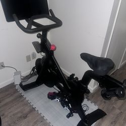 PELETON EXERCISE BIKE
