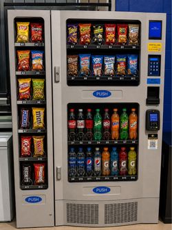 Fully Stocked Combo Vending Machine – Snacks & Cold Drinks