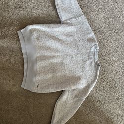 Women’s Abercrombie sweater