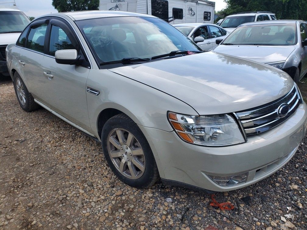 2008 Ford Taurus