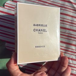 Chanel GABRIELLE ESSENCE Perfume Authentic Retail $180