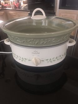 Slow cooker
