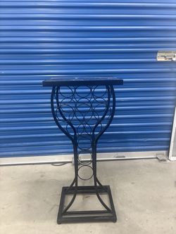 Side table wine bottle holder