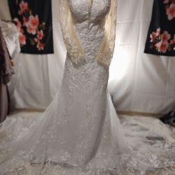 Brand New Never Worn Wedding Gown